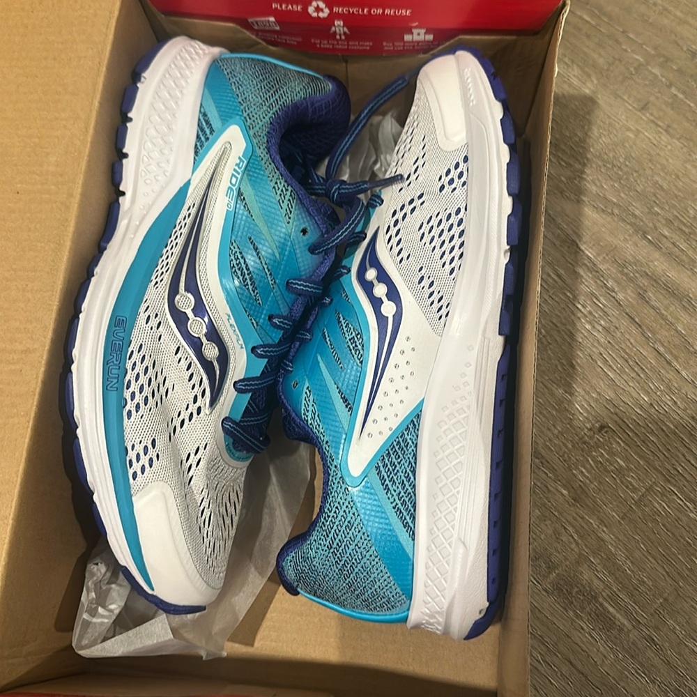 Saucony Ride 10 size 6.5